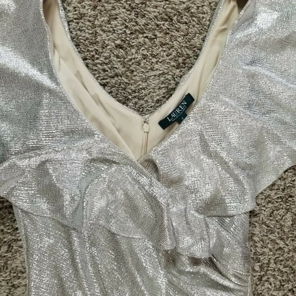 Lauren Ralph Lauren, Ruffled Shimmer Gown, Size 2 - Picture 5 of 10